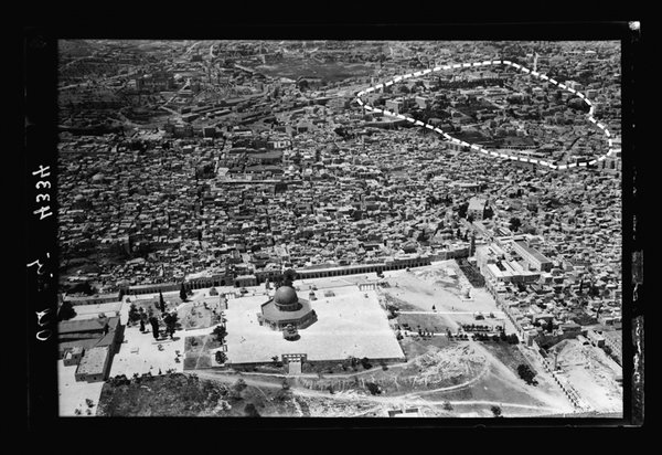 © G. Eric and Edith Matson Photograph Collection. American Colony (Jerusalem). Photo Dept