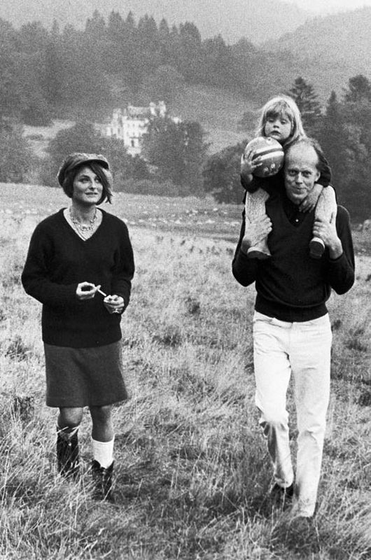 Aberuchill, Scozia, 1967. Con Allegra e Willy (foto di Patrick Lichfield). 