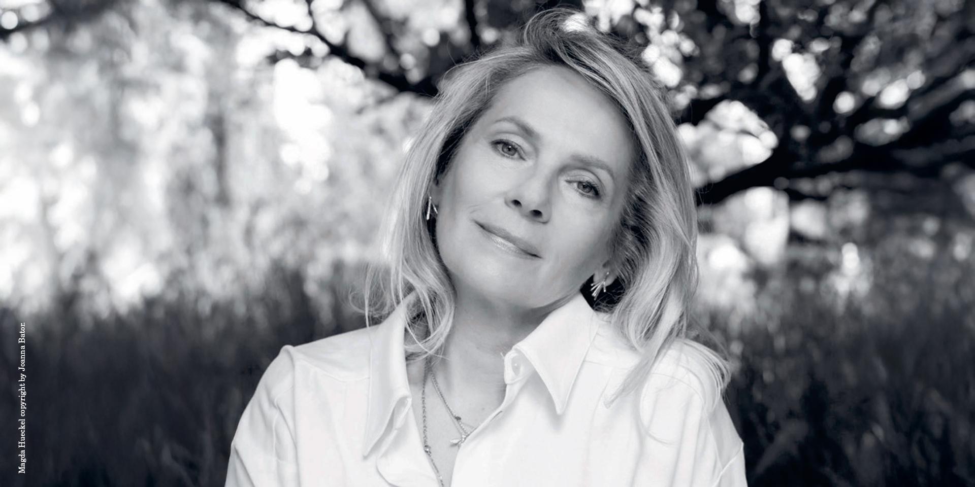 Un romanzo potente e visionario, un’epopea famigliare che è anche un atto d’amore.