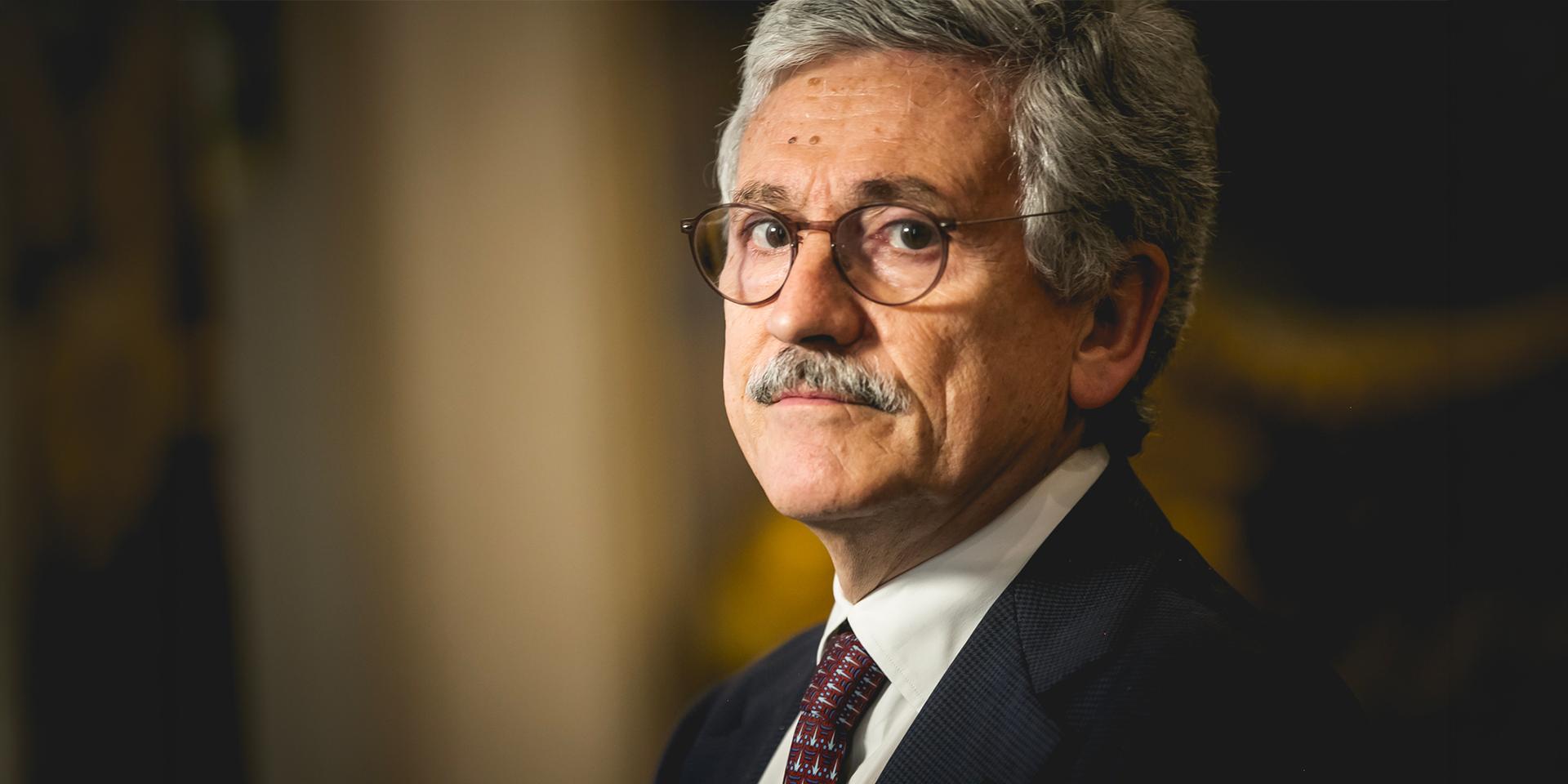 La storia di una generazione che ha creduto nella politica come destino collettivo.